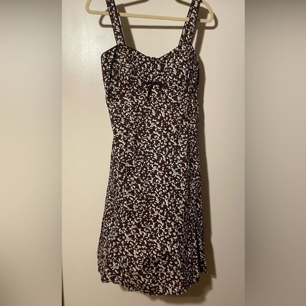 Brown and White Printed Midi Sundress with Sweetheart Neckline
